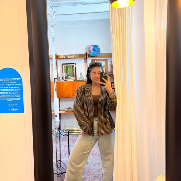 Meet your Posher, Nina - Picture 3 of 6